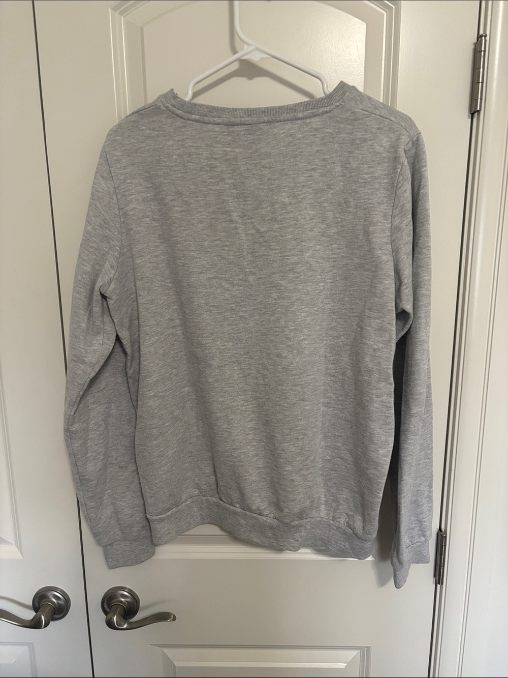 Bench Gray Crewneck Sweatshirt with Pastel Gradient Logo - Picture 4 of 4